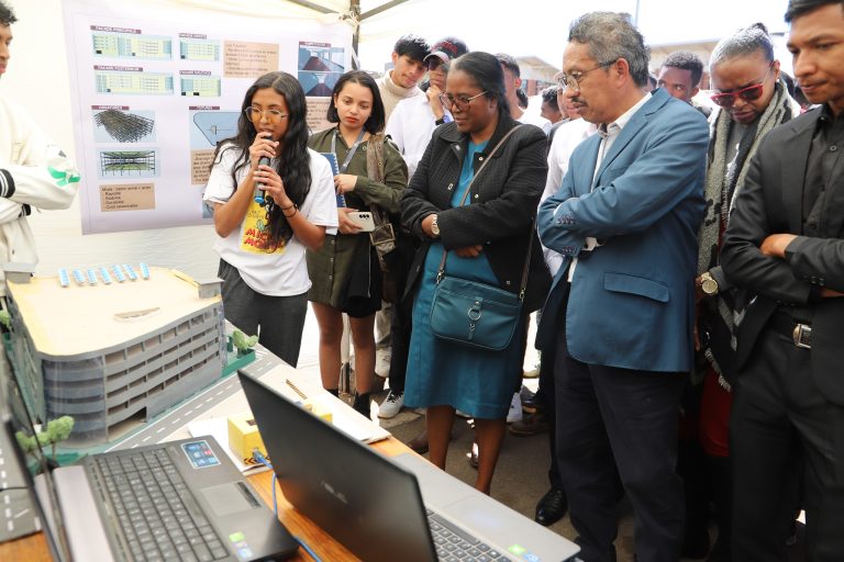 539097674_1240490571425605_3775315434065695097_n